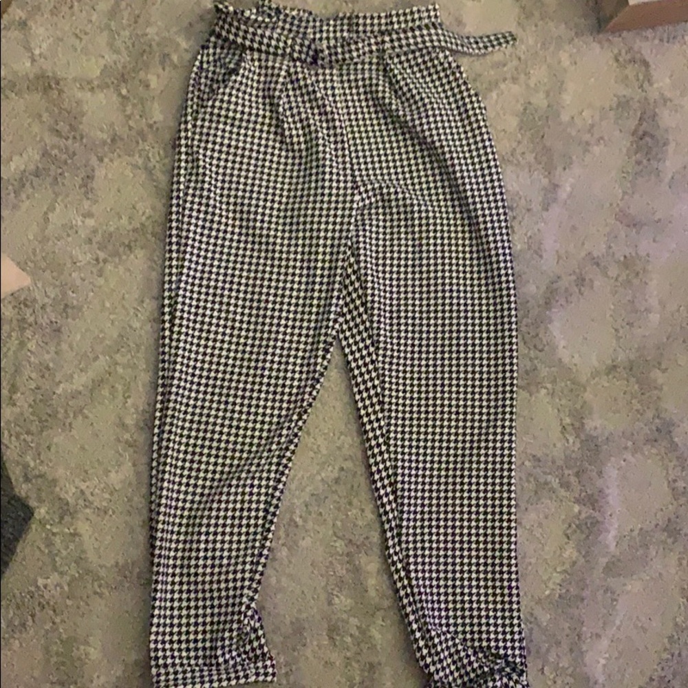 Black and white design pants